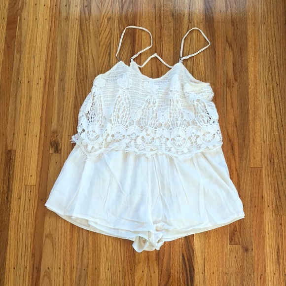 American Eagle Ivory Romper - Picture 5 of 9
